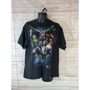 Justice League superheroes men's Size large black short sleeve graphic t-shirt